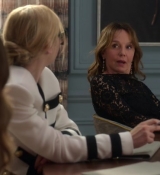 Emily_in_Paris_S02E01_WEBRip_x264-ION10_0747.jpg