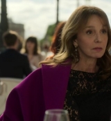 Emily_in_Paris_S02E01_WEBRip_x264-ION10_0836.jpg