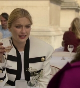 Emily_in_Paris_S02E01_WEBRip_x264-ION10_0912.jpg