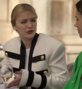 Emily_in_Paris_S02E01_WEBRip_x264-ION10_0918.jpg