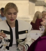 Emily_in_Paris_S02E01_WEBRip_x264-ION10_0940.jpg