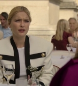 Emily_in_Paris_S02E01_WEBRip_x264-ION10_0946.jpg