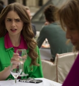 Emily_in_Paris_S02E01_WEBRip_x264-ION10_0947.jpg