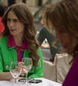 Emily_in_Paris_S02E01_WEBRip_x264-ION10_0948.jpg