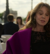 Emily_in_Paris_S02E01_WEBRip_x264-ION10_0983.jpg