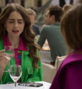 Emily_in_Paris_S02E01_WEBRip_x264-ION10_0988.jpg