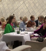 Emily_in_Paris_S02E01_WEBRip_x264-ION10_1016.jpg
