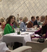 Emily_in_Paris_S02E01_WEBRip_x264-ION10_1022.jpg