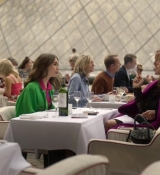 Emily_in_Paris_S02E01_WEBRip_x264-ION10_1027.jpg