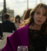 Emily_in_Paris_S02E01_WEBRip_x264-ION10_1037.jpg