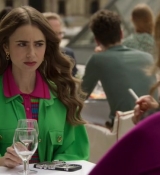Emily_in_Paris_S02E01_WEBRip_x264-ION10_1047.jpg
