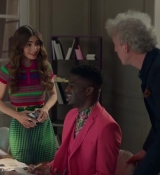 Emily_in_Paris_S02E01_WEBRip_x264-ION10_1092.jpg
