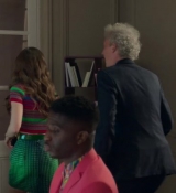 Emily_in_Paris_S02E01_WEBRip_x264-ION10_1119.jpg