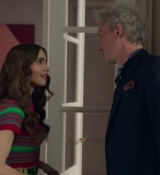 Emily_in_Paris_S02E01_WEBRip_x264-ION10_1123.jpg