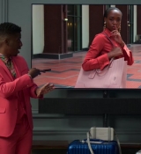 Emily_in_Paris_S02E01_WEBRip_x264-ION10_1158.jpg