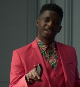 Emily_in_Paris_S02E01_WEBRip_x264-ION10_1174.jpg