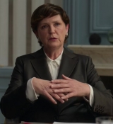 Emily_in_Paris_S02E01_WEBRip_x264-ION10_1208.jpg