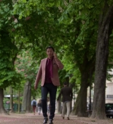 Emily_in_Paris_S02E01_WEBRip_x264-ION10_1318.jpg
