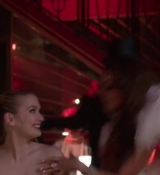 Emily_in_Paris_S02E01_WEBRip_x264-ION10_1770.jpg