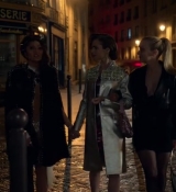 Emily_in_Paris_S02E01_WEBRip_x264-ION10_1938.jpg