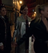 Emily_in_Paris_S02E01_WEBRip_x264-ION10_1978.jpg
