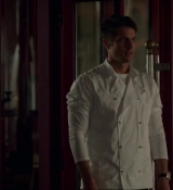Emily_in_Paris_S02E01_WEBRip_x264-ION10_2007.jpg