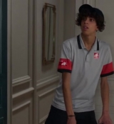 Emily_in_Paris_S02E01_WEBRip_x264-ION10_2029.jpg