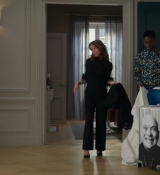 Emily_in_Paris_S02E01_WEBRip_x264-ION10_2107.jpg