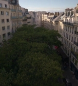 Emily_in_Paris_S02E01_WEBRip_x264-ION10_2140.jpg