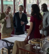 Emily_in_Paris_S02E01_WEBRip_x264-ION10_2152.jpg