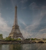 Emily_in_Paris_S02E01_WEBRip_x264-ION10_2301.jpg