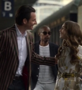 Emily_in_Paris_S02E01_WEBRip_x264-ION10_2318.jpg