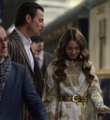 Emily_in_Paris_S02E01_WEBRip_x264-ION10_2336.jpg