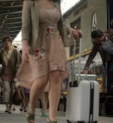 Emily_in_Paris_S02E01_WEBRip_x264-ION10_2363.jpg