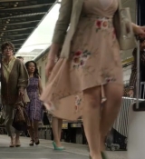 Emily_in_Paris_S02E01_WEBRip_x264-ION10_2364.jpg