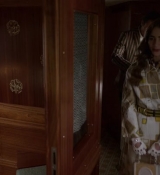 Emily_in_Paris_S02E01_WEBRip_x264-ION10_2369.jpg