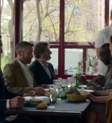 Emily_in_Paris_S02E01_WEBRip_x264-ION10_2418.jpg