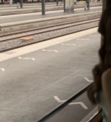 Emily_in_Paris_S02E01_WEBRip_x264-ION10_2720.jpg