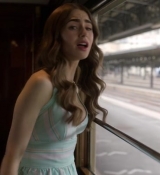 Emily_in_Paris_S02E01_WEBRip_x264-ION10_2737.jpg