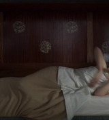 Emily_in_Paris_S02E02_WEBRip_x264-ION10_0038.jpg