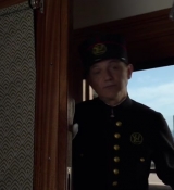 Emily_in_Paris_S02E02_WEBRip_x264-ION10_0052.jpg
