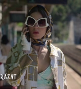 Emily_in_Paris_S02E02_WEBRip_x264-ION10_0135.jpg
