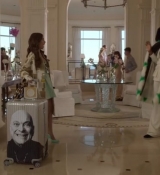 Emily_in_Paris_S02E02_WEBRip_x264-ION10_0318.jpg