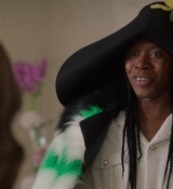 Emily_in_Paris_S02E02_WEBRip_x264-ION10_0380.jpg