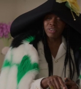 Emily_in_Paris_S02E02_WEBRip_x264-ION10_0394.jpg