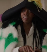 Emily_in_Paris_S02E02_WEBRip_x264-ION10_0395.jpg