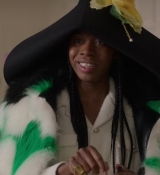 Emily_in_Paris_S02E02_WEBRip_x264-ION10_0397.jpg