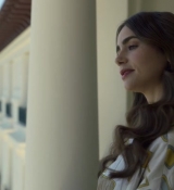 Emily_in_Paris_S02E02_WEBRip_x264-ION10_0456.jpg