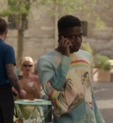 Emily_in_Paris_S02E02_WEBRip_x264-ION10_0568.jpg