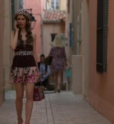 Emily_in_Paris_S02E02_WEBRip_x264-ION10_0588.jpg